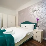 Sia 3*